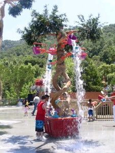 spray water theme park playground